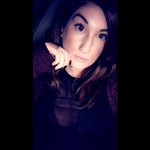 Meet your Posher, Alisha